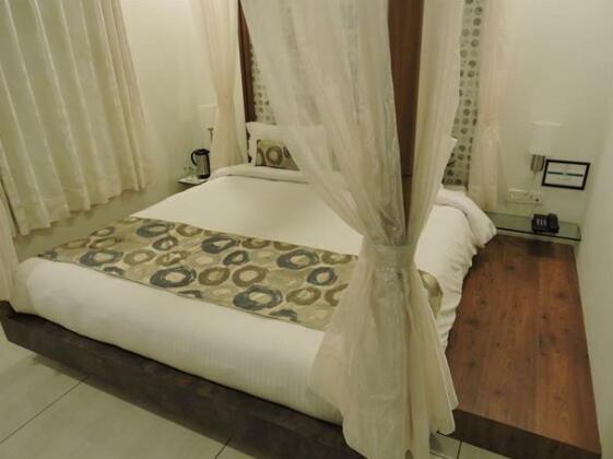 Kalyans Hotel - Photo3