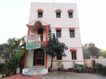 OYO 30475 Sangam Residency