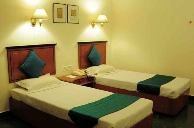 Hotel Vajrams Residency - Photo4