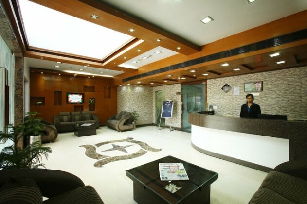 Emblem Hotel Sector 14 Gurgaon - Photo3