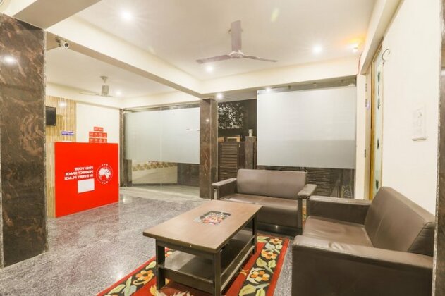 FabExpress Star Guest House - Photo2