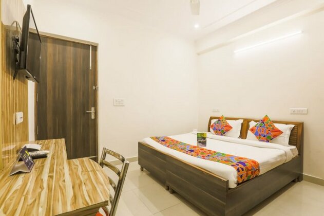 FabExpress Star Guest House - Photo4