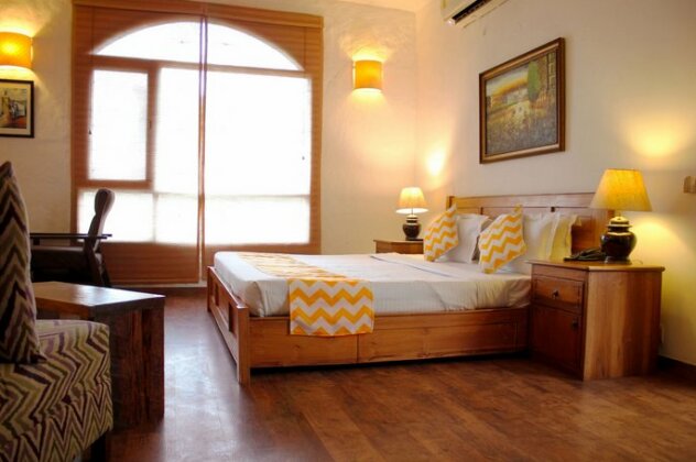 FabHotel Pearl Villas Sector 31 - Photo3