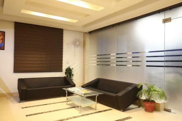 FabHotel Sector 39 Medanta - Photo3