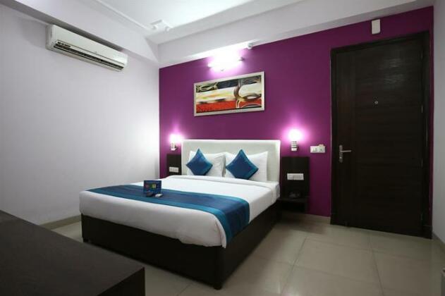 FabHotel Sector 39 Medanta - Photo5