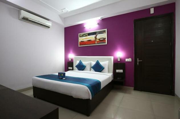 FabHotel Sector 39 Medanta - Photo5