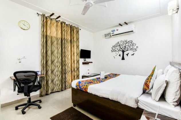 FabHotel Staayz Premium DLF Phase III - Photo2