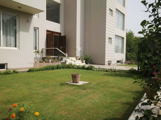 Garden Villa Gurgaon - Photo2