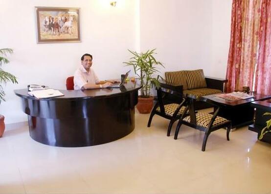 Grand Room opposite Medanta City Gurgaon - Photo5