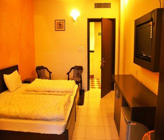 Hotel Satyam Residency - Photo3