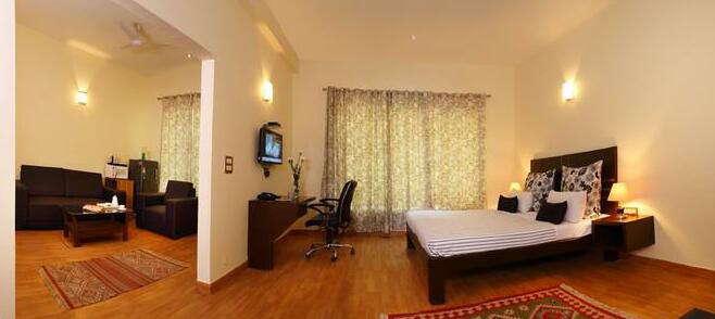 Luxury Executive Suite Golf Course Road - Photo2