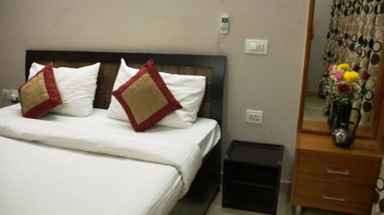 Maxfort Hospital Apartment - Photo2