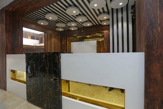 OYO 27864 Hotel Samrat - Photo4