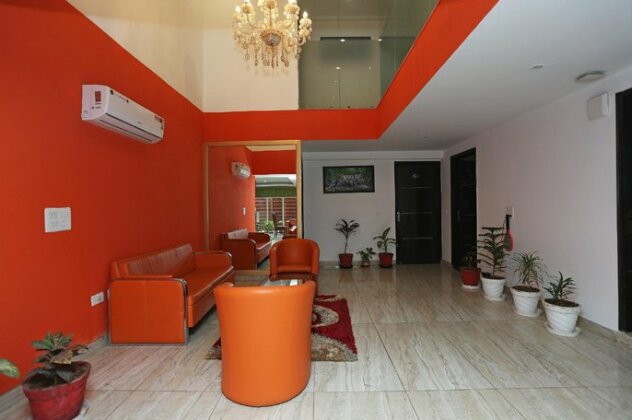 OYO 33355 La Rooms - Photo2