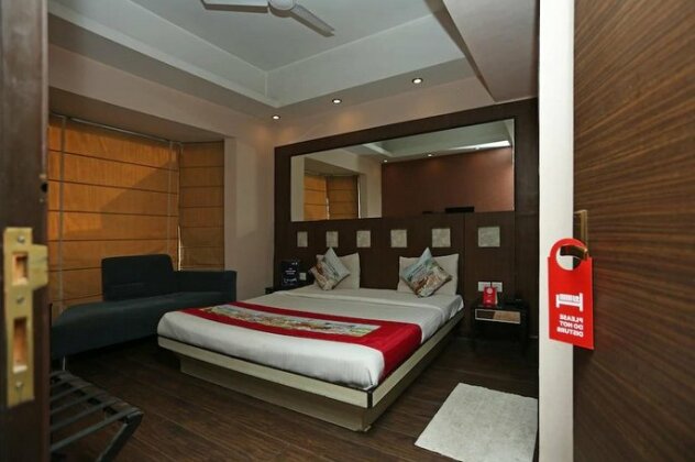 OYO 386 Hotel Lotus Panache - Photo4