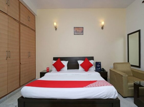 OYO 595 Hotel Aravali View - Photo3