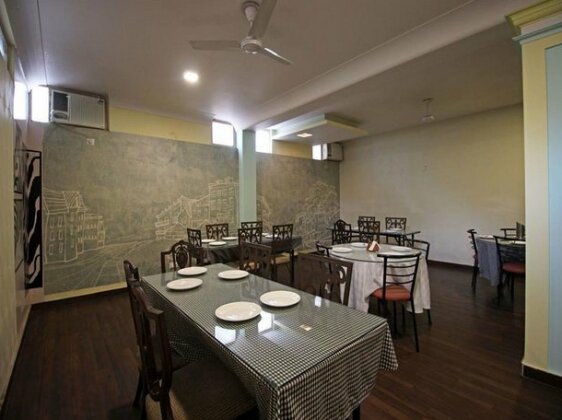 OYO 8704 Hotel Good Care - Photo2