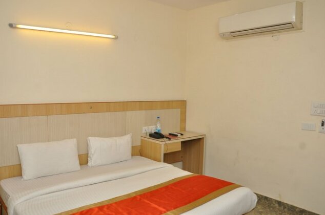 OYO 9024 Hotel M S - Photo2