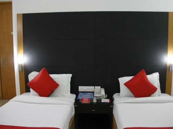 OYO Premium Cyber Park - Photo5