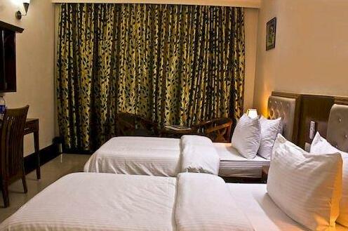 OYO Rooms Galaxy Apartments - Photo5