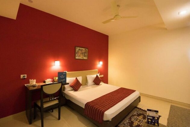 S D Royal Inn - Photo4