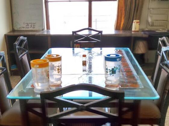 STARiHOTELS Manesar - Photo4