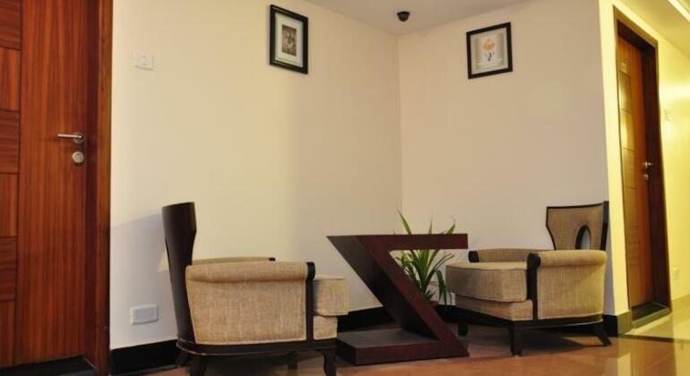 Hotel Brahmaputra Residency - Photo2