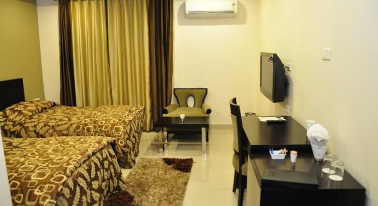 Hotel Brahmaputra Residency - Photo5