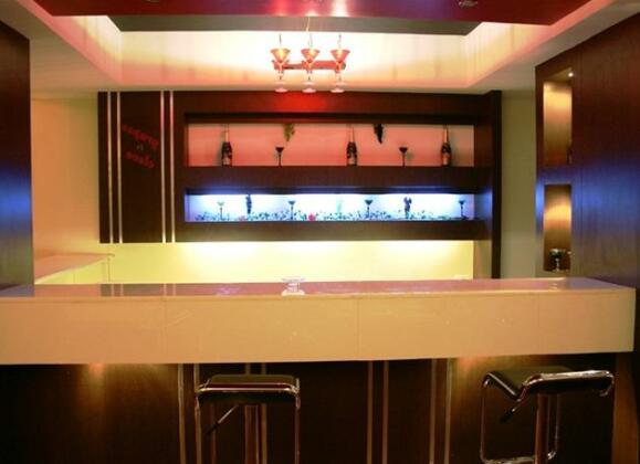 Hotel Fame City - Photo4