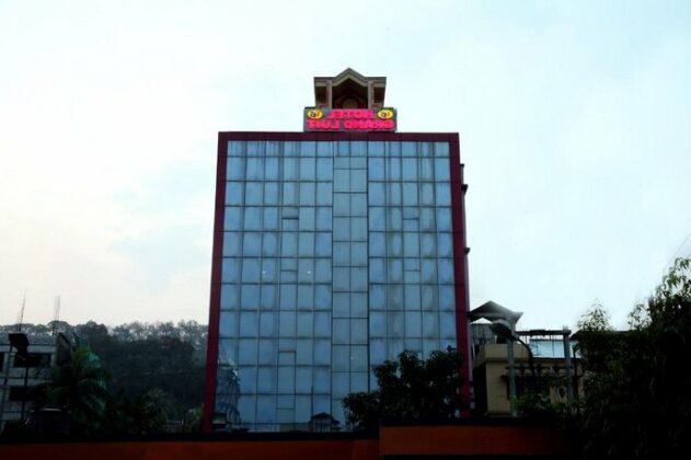  Photo 2