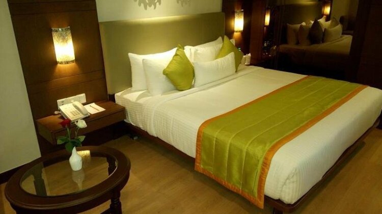 Mayflower Hotel Guwahati - Photo2