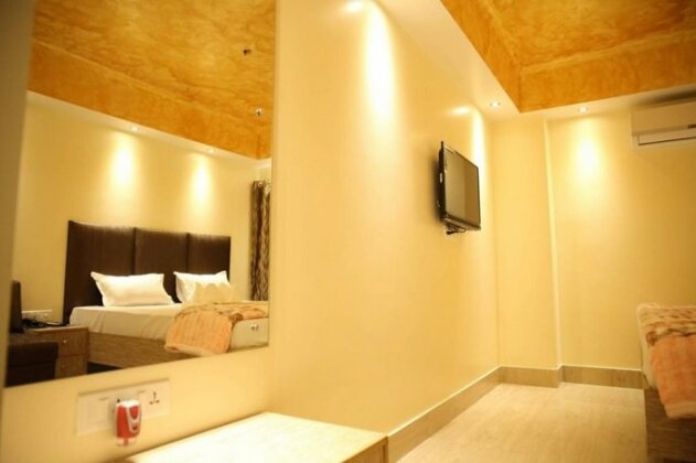 Mayur Residency Hotel - Photo5
