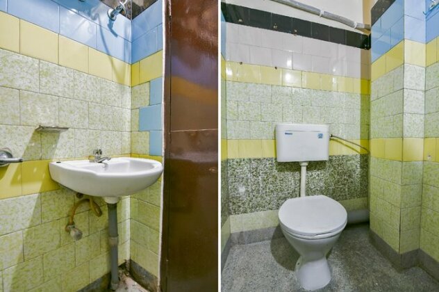OYO 37112 Rowdralay Residency - Photo3