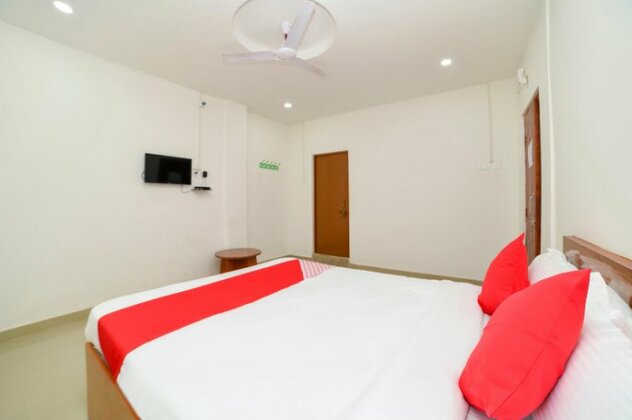 OYO 40893 Hotel Lotus - Photo2