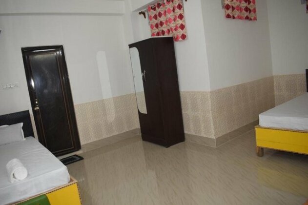 R M Lodge - Photo3