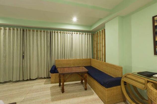 Rains Inn - Photo5