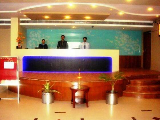 Hotel Adityaz - Photo2