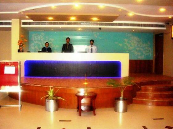 Hotel Adityaz - Photo2