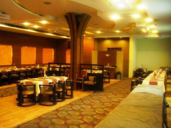 Hotel Adityaz - Photo3