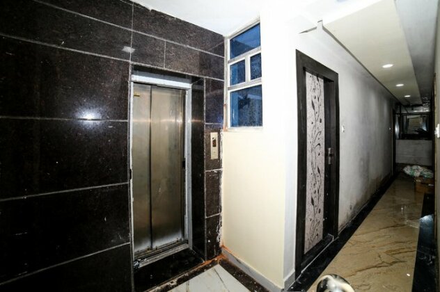 OYO 18651 Hotel Sharda - Photo2