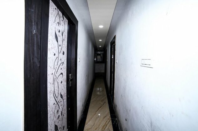 OYO 18651 Hotel Sharda - Photo3