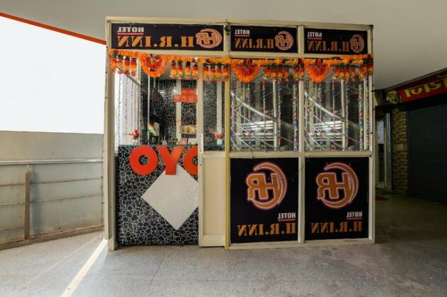 Oyo 42610 H R Inn - Photo4