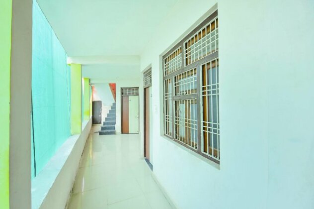 SPOT ON 64974 Hotel Green Land - Photo4