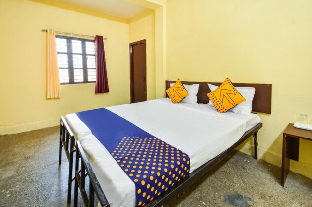 SPOT ON 65531 Pratap Lodge & Guest House - Photo2