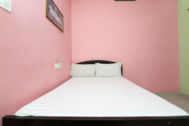 SPOT ON 39956 Shree Ram Guest House SPOT - Photo5