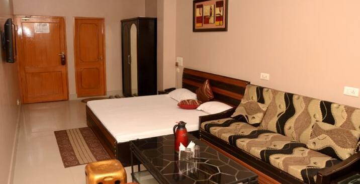 Narang Hotel - Photo2