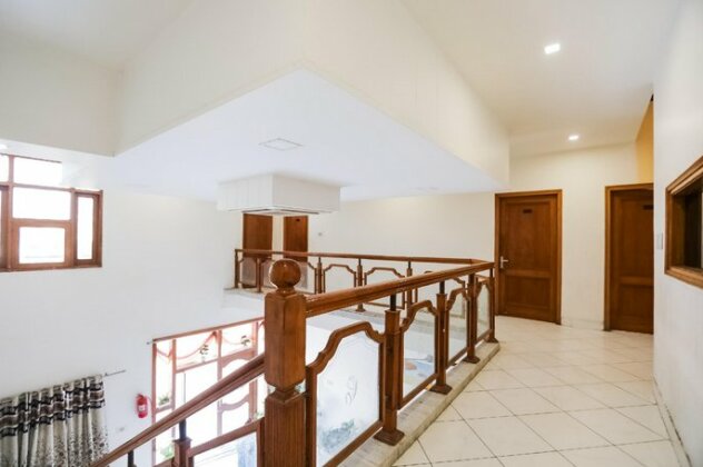 OYO 68470 Royal Paradise - Photo4