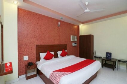 OYO 24274 Hotel Neel Ganga