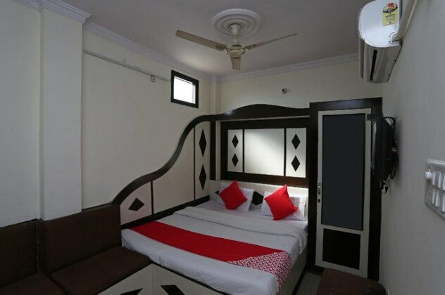 OYO 35747 Hotel Anand - Photo2