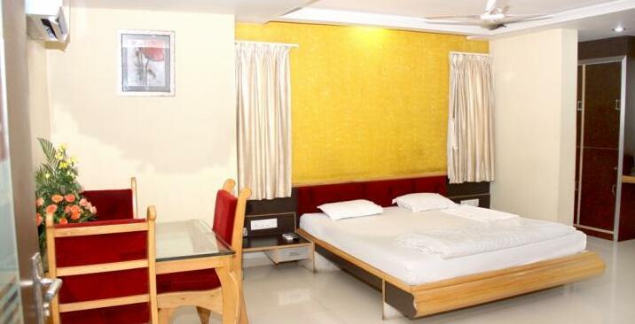 Hotel Landmark Himmatnagar - Photo4